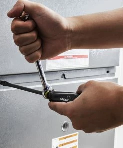 Kobalt Screwdrivers 6-Piece Tpr/Thermoplastic Rubber Handle Slottedhead and Phillips Screwdriver Set -Household Tools Shop 44433194 scaled